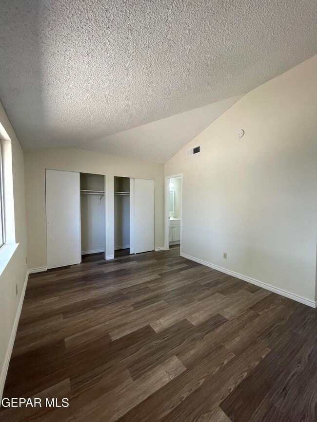 Building Photo - 851 Montera Rd
