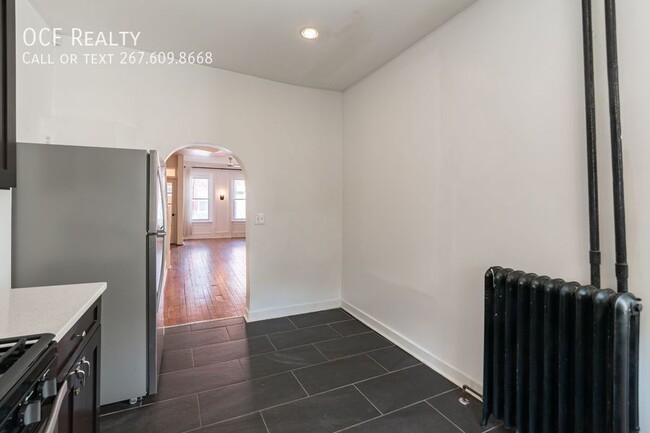 Building Photo - Three Bed Point Breeze Townhome