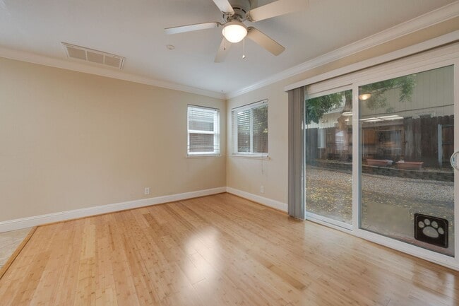 Building Photo - 3-Bed, 2.5-Bath Antelope Home with Vaulted Ceilings & Spacious Yard