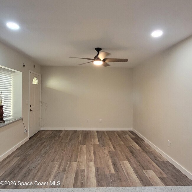 Building Photo - 1460 Sheafe Ave NE