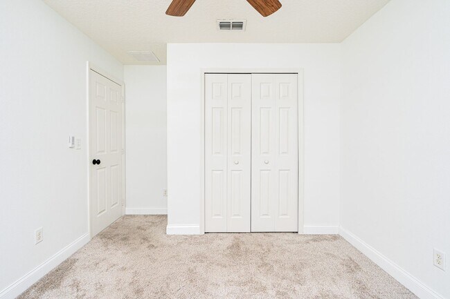 Building Photo - Welcome to your Dream Home in Ormond Beach