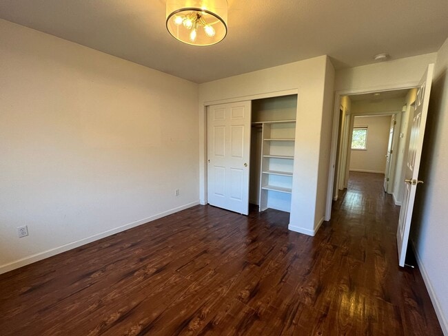 Building Photo - Beautiful 3-bedroom, 2-bath patio home in the Westwood neighborhood