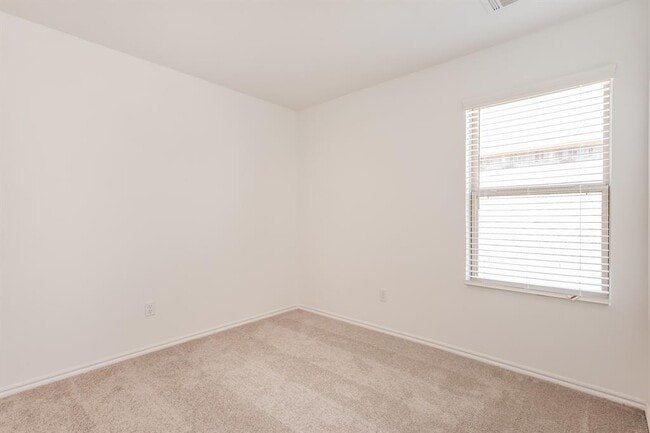 Building Photo - 11624 SW 38th St