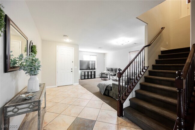 Building Photo - 6720 Song Sparrow Ct
