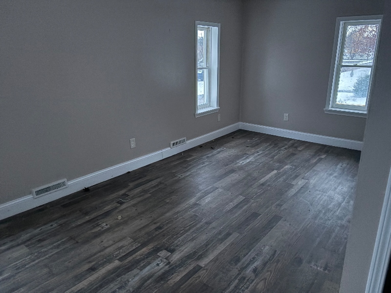 Building Photo - 2335 Maple Ave