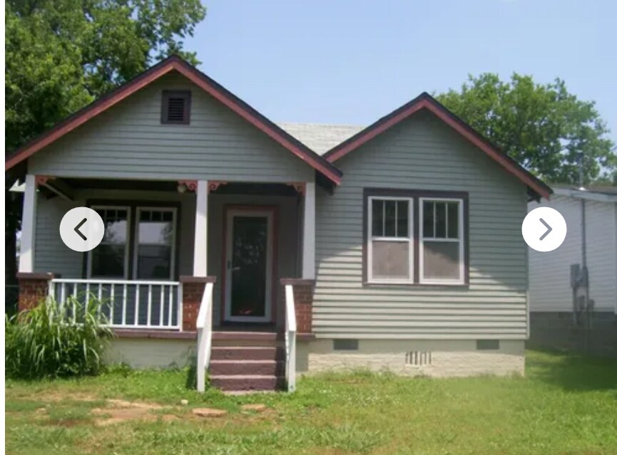 Building Photo - 401 Elm St