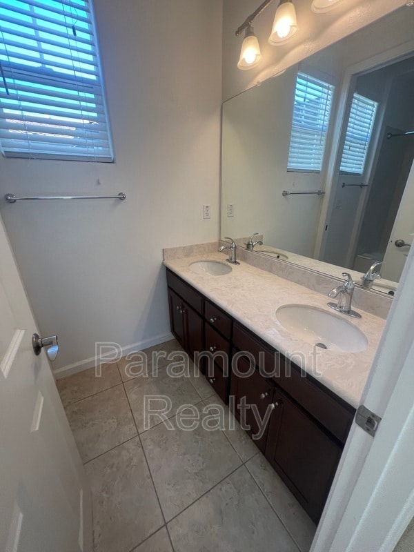 Building Photo - 4311 Gardenia St