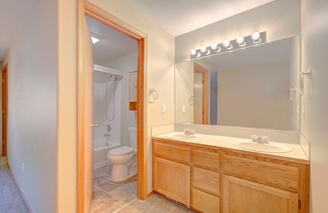Building Photo - 3bd 2ba Ranch Style Home in North Salmon Creek - Avail Now!