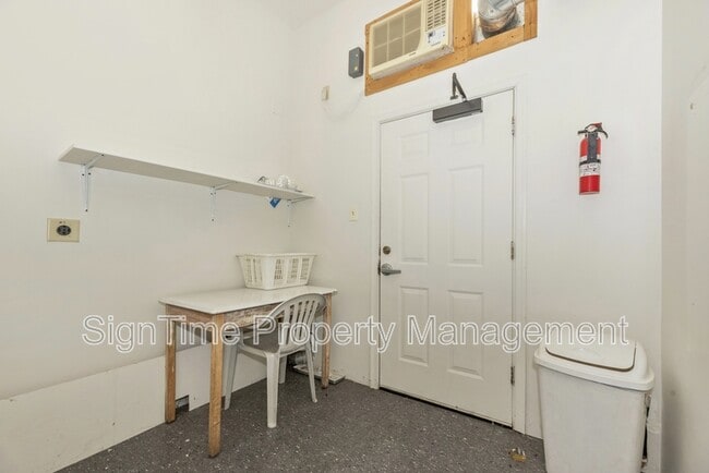 Building Photo - 796 Frederick St