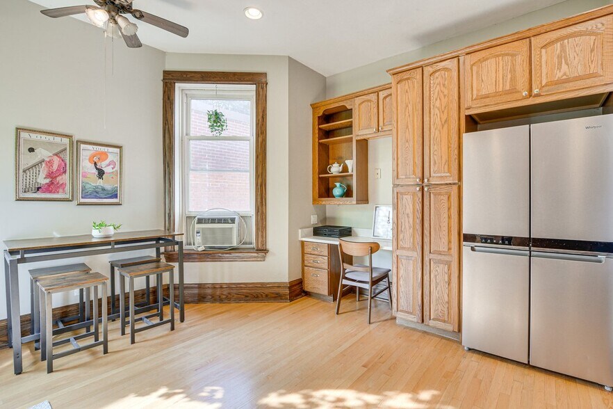 Building Photo - 5429 S Blackstone Ave