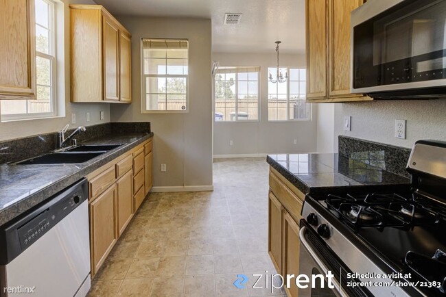 Building Photo - 3 br, 3 bath House - 825 Bussing Ct, Folso...