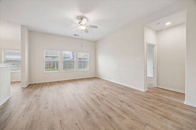 Building Photo - 10750 Nyla Spring St