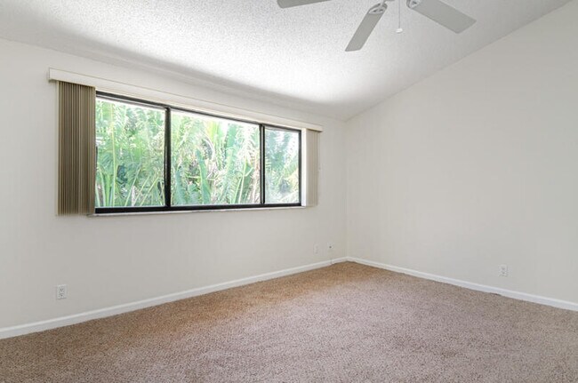 Building Photo - 363 W Camino Real