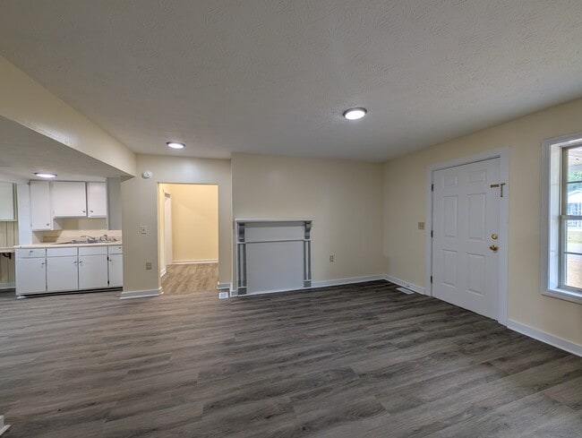 Building Photo - 84 Womack Ave
