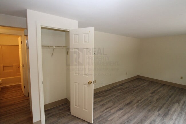 Building Photo - 28 Ivy Ln