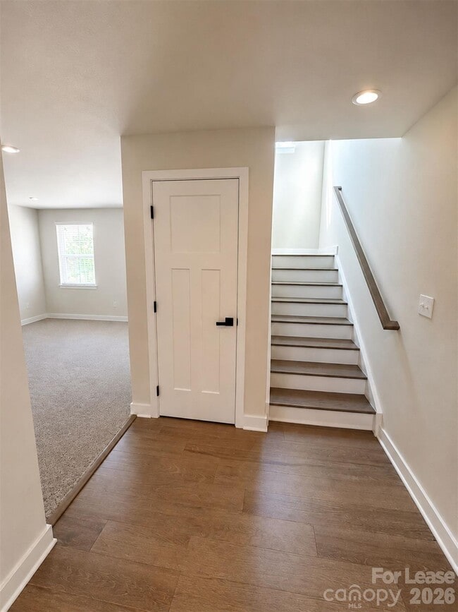 Building Photo - 9802 Oaklawn Blvd NW
