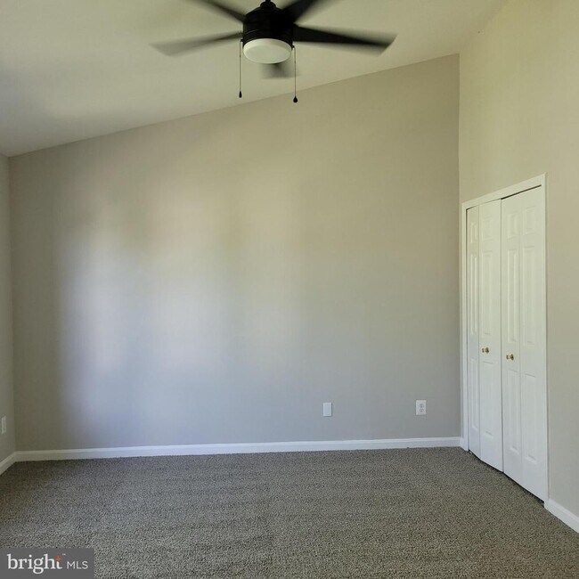 Building Photo - 733 Orley Pl