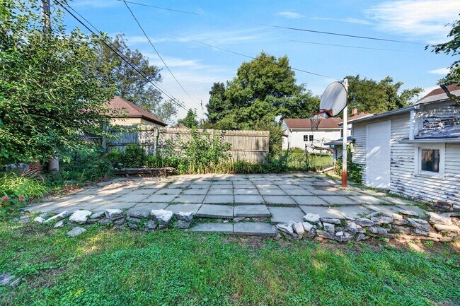 Building Photo - 4417 Poppleton Ave