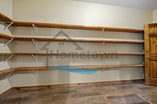 Building Photo - 4-Bedroom 2-Bathroom Home with Attached 2-Car Garage Available in Blanchard!