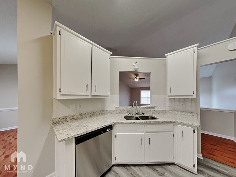 Building Photo - 10576 Sourwood Ct