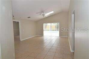 Building Photo - 8008 Aspencrest Ct