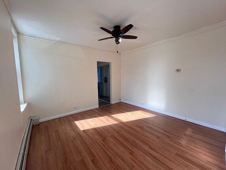 Building Photo - 1101 43rd St