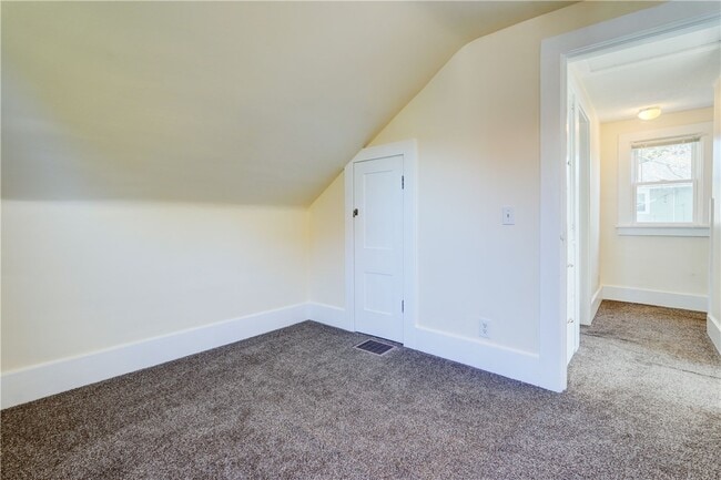 Building Photo - 304 Zuber Rd