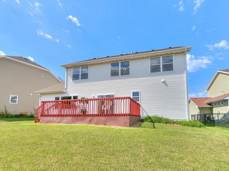Building Photo - 15222 Aurora Cir