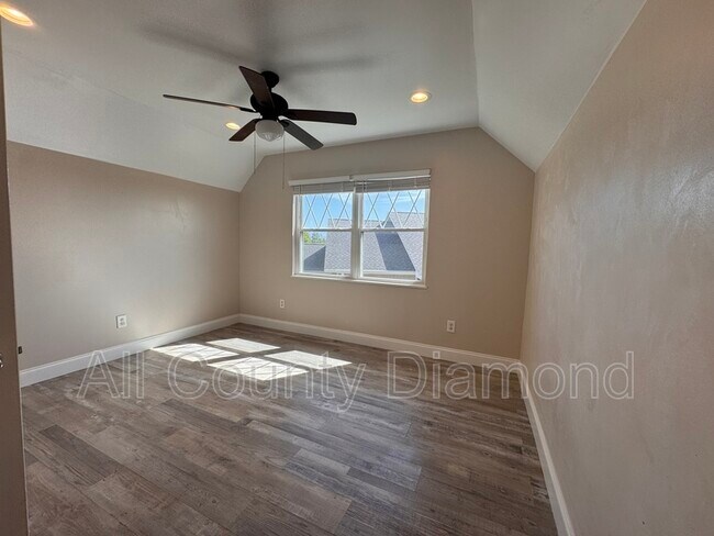 Building Photo - 607 Plantation Ct