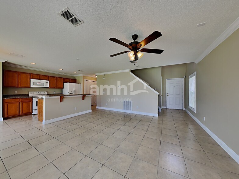 Building Photo - 1720 Portcastle Cir