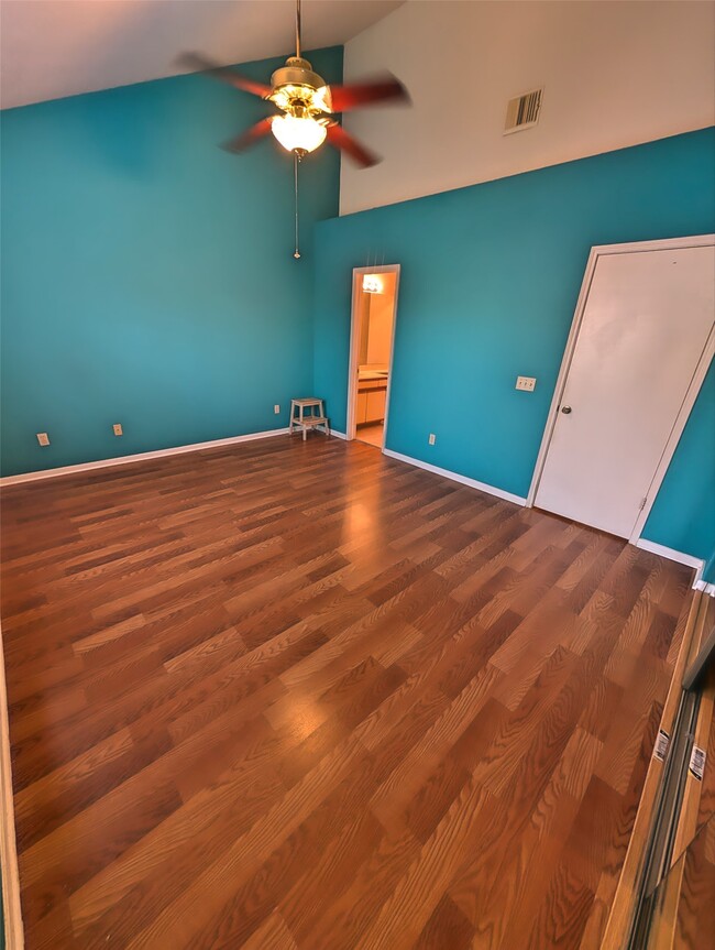 Building Photo - 2930 Grants Lake Blvd