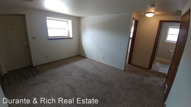 Building Photo - 3 br, 2 bath House - 5007 N 106th St