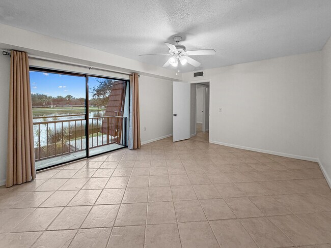 Building Photo - 306 3rd Ln