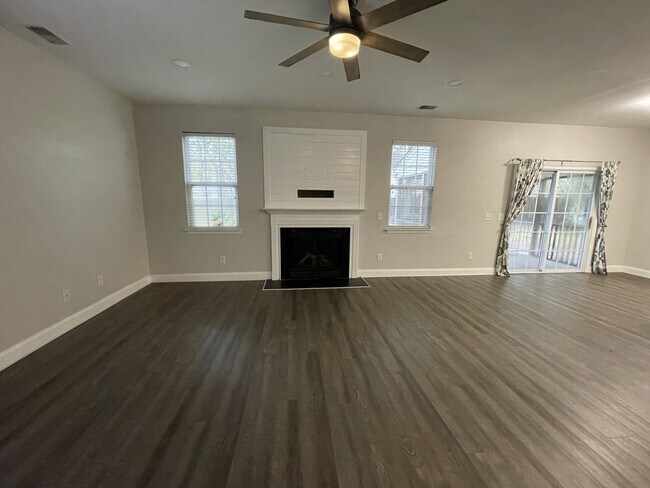 Building Photo - 9305 S Moreto Cir