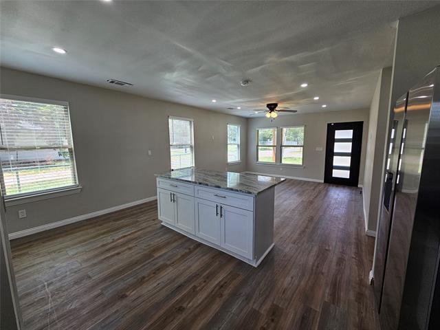 Building Photo - 5519 Arlington Park Dr
