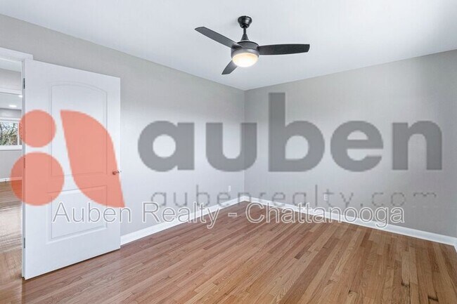 Building Photo - 4430 Lilac Ln