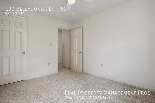 Building Photo - 100 Belladonna Ln