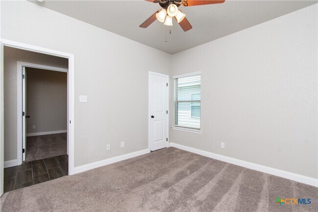 Building Photo - 7506 Hickman St