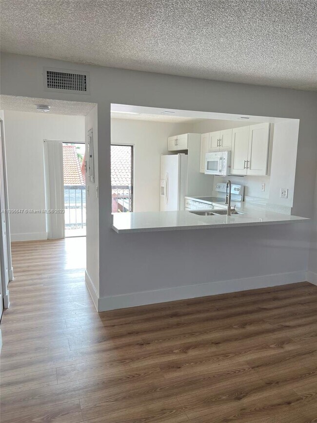 Building Photo - 2186 W 60th St