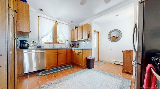 Building Photo - 47 Melba St