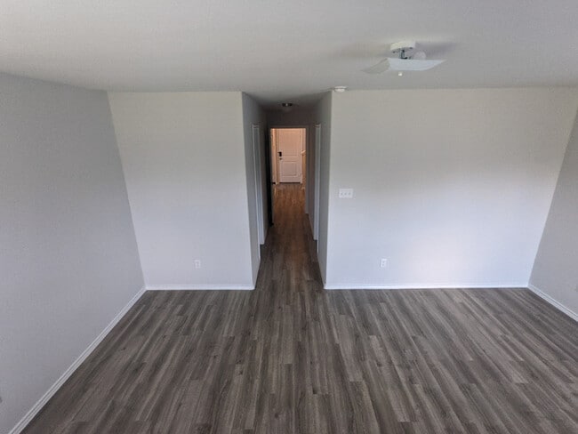 Building Photo - Leonard Crossing - 1136 Crossing Drive, Br...