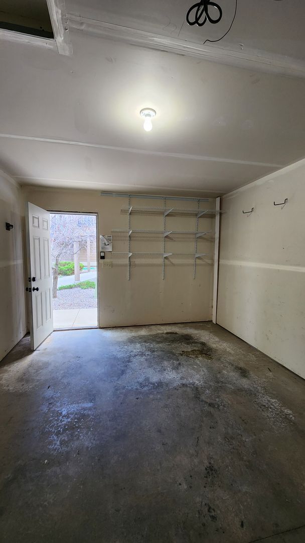 Building Photo - Elegant Stephens Pointe Condominiums