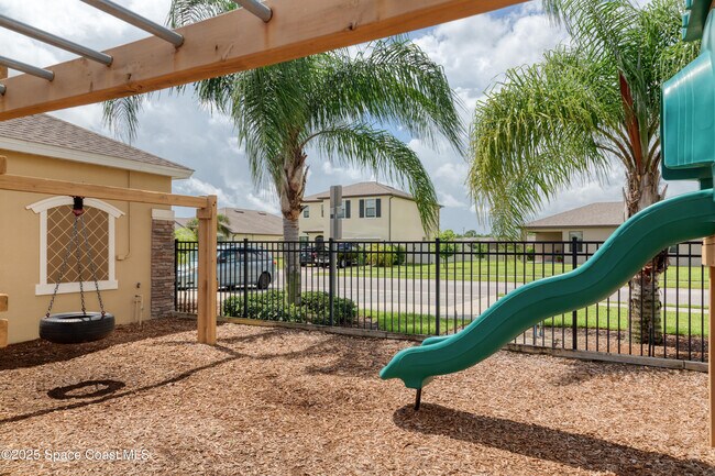Building Photo - 843 Remington Green Dr SE