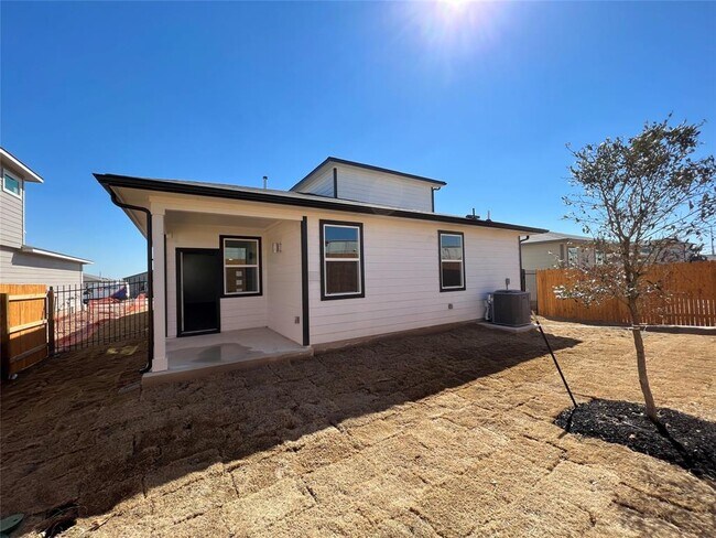 Building Photo - 13820 Lubeck Dr