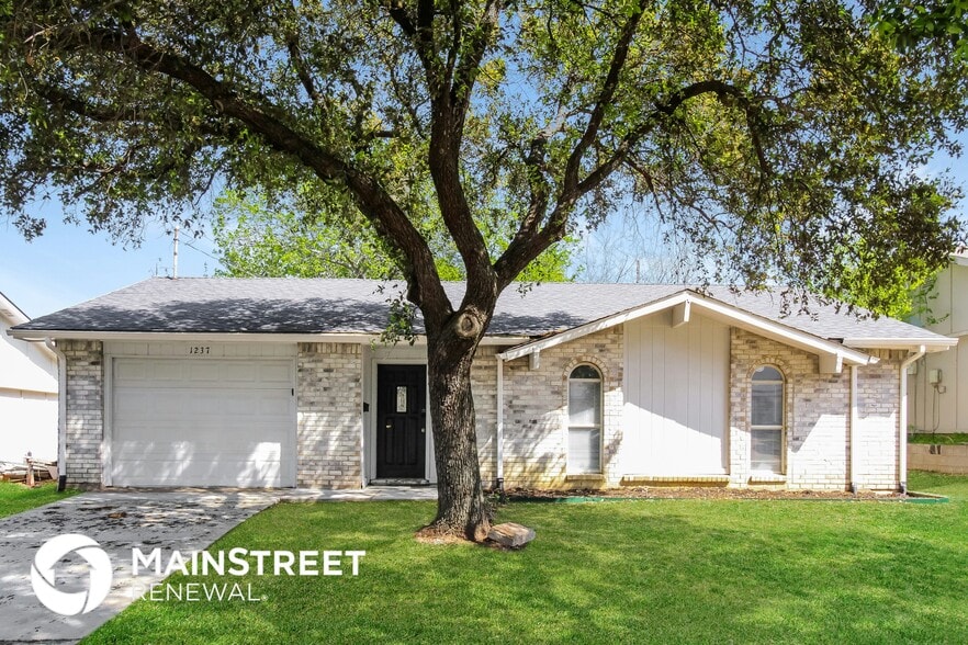 Primary Photo - 1237 Hillwood Dr