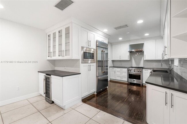 Building Photo - 3505 Crystal View Ct