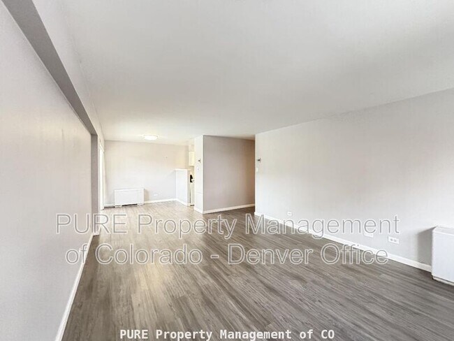 Building Photo - 888 Logan St