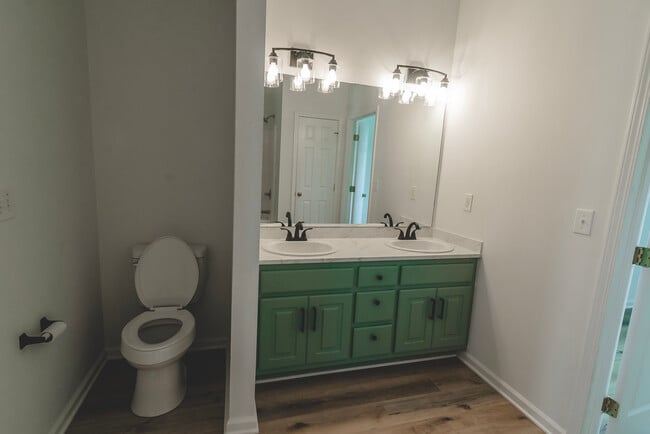 Building Photo - 9703 Full Moon Cir