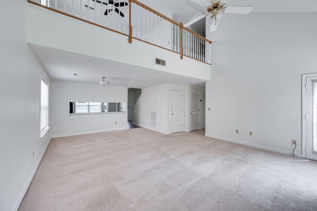 Building Photo - Great 3 bed 2 bath Home in Bellevue!