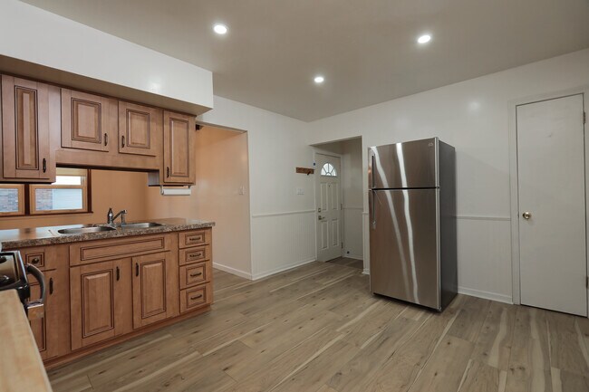 Building Photo - 2509 Paddock Ct